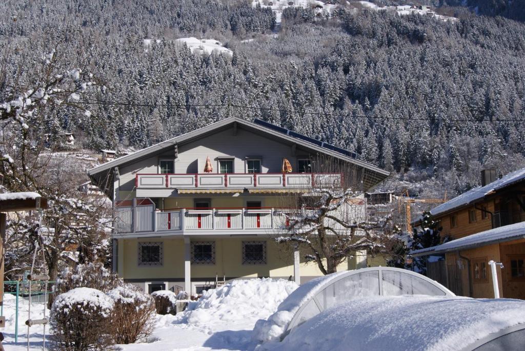 Haus Monika Apartman Oetz Kültér fotó